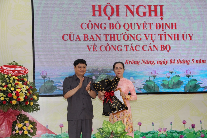 Công bố Quyết định của Ban Thường vụ Tỉnh ủy về công tác cán bộ